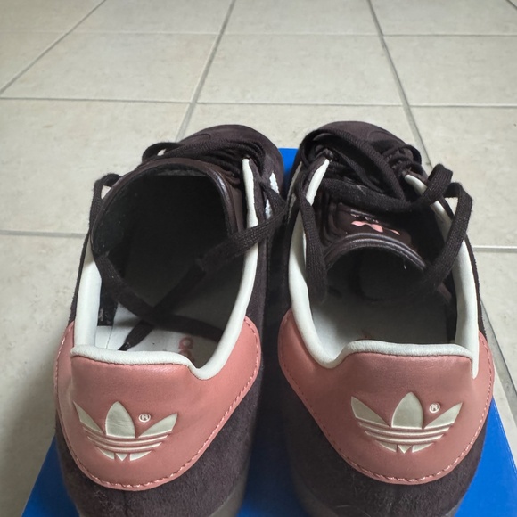 Adidas Gazelle Womens - Picture 4 of 8